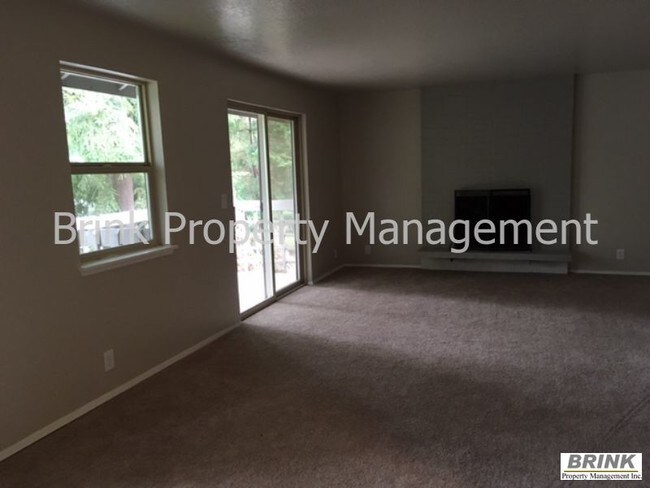 Building Photo - 14015 61st Pl W