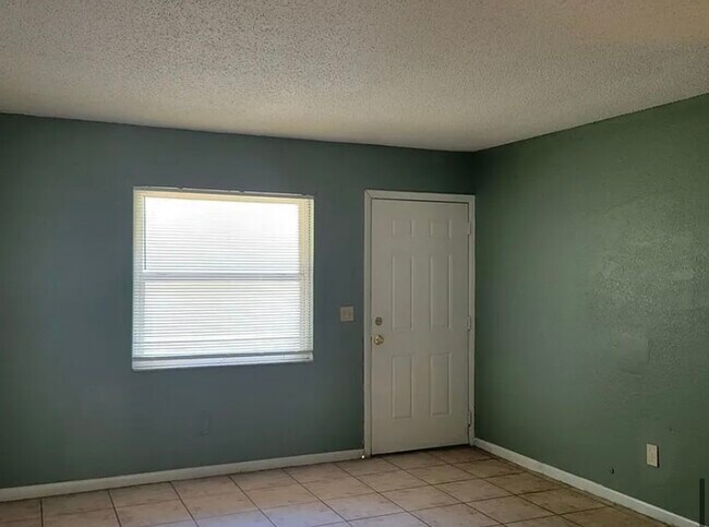 Foto del edificio - 1607 E River Cove St