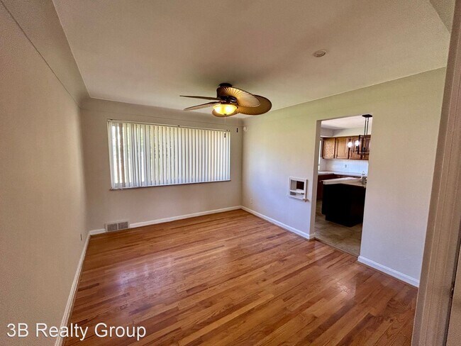 Building Photo - 3 br, 1.5 bath House - 5551 Sunnywoods Ln.