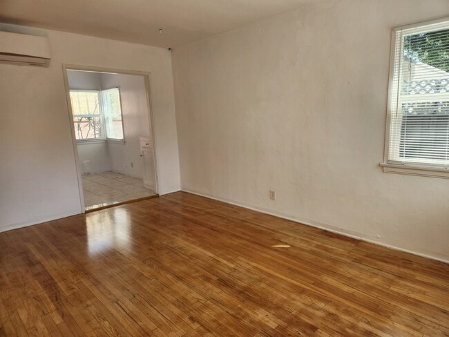 Building Photo - 11740 Missouri Ave