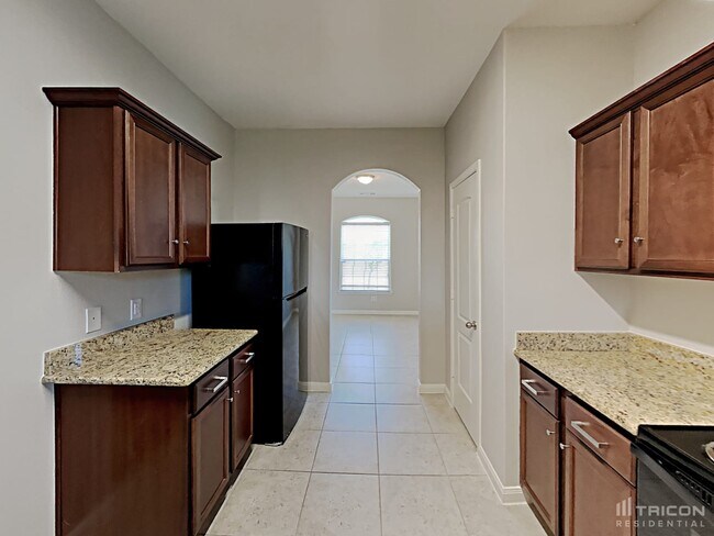 Building Photo - 110 Rushmore Ln