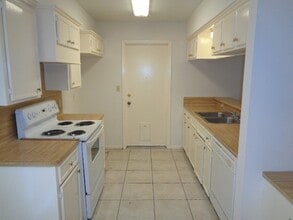 Building Photo - 1616 Hazelwood St