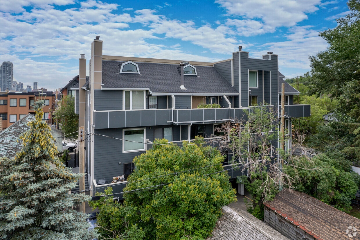Building Photo - 1817 14A St SW