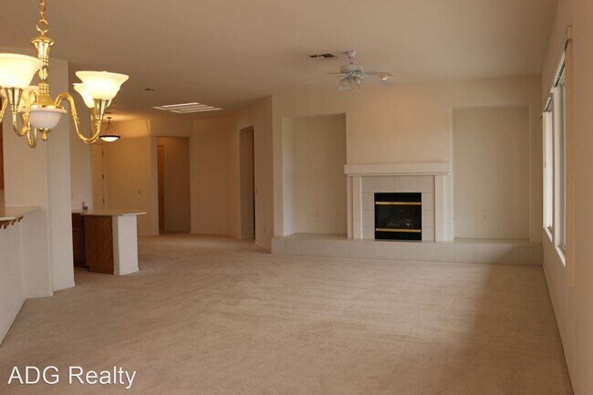 Foto del edificio - 2 br, 2 bath House - 2608 Bakersfield Ct. ...