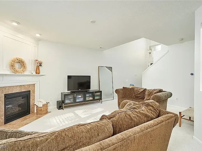 Building Photo - 4042 Gardiner Run