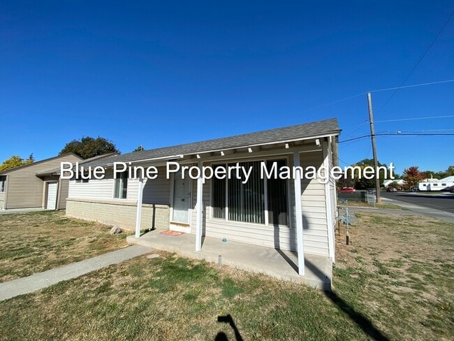 Building Photo - 1195 E 15th St