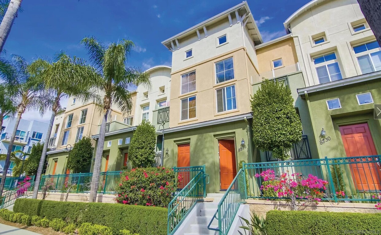 Foto principal - 8826 Spectrum Center Blvd