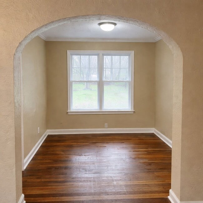 Photo - Large 3 Bed, 2 Bath Two-Story Home