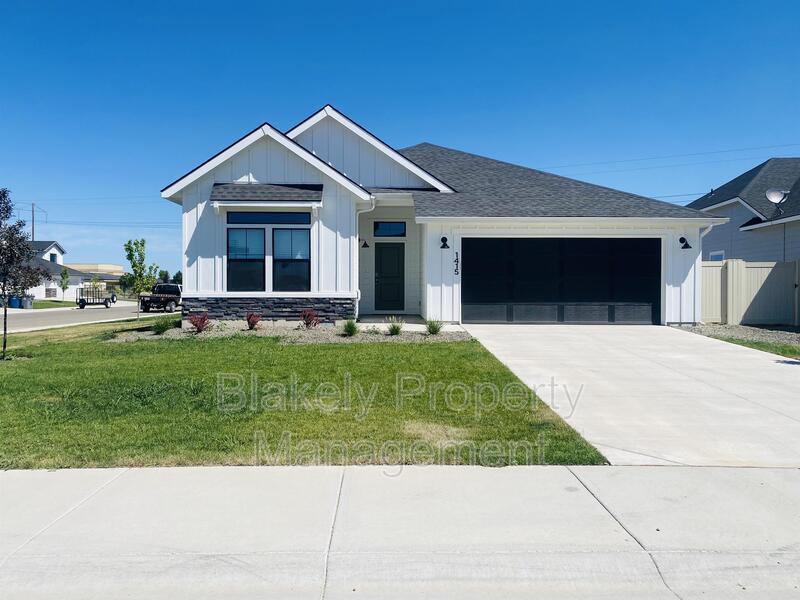 Primary Photo - 1415 Carrol Town Wy