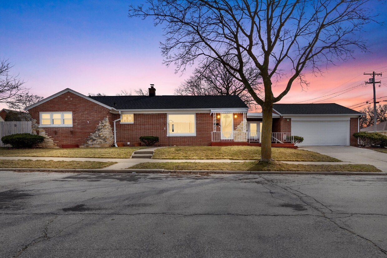 Foto principal - 9301 W Auer Ave