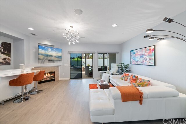 Building Photo - 695 Ventana
