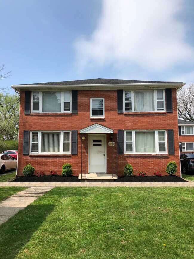 front of building - 6062 Transit Rd
