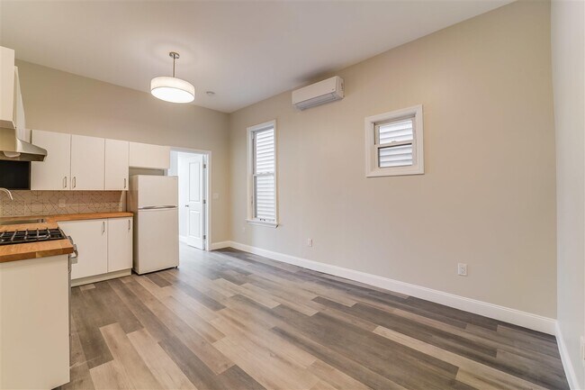 Foto del edificio - 1076 Summit Ave