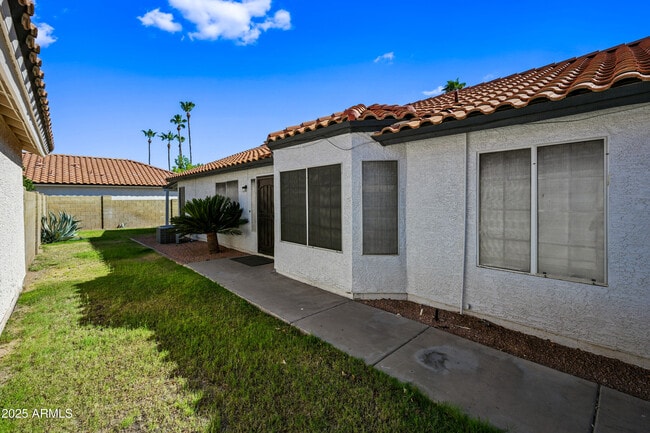 Building Photo - 5449 E Fairfield St