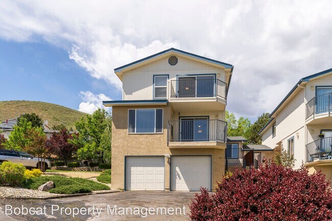 Building Photo - 3 br, 3 bath House - 1140 Thompson St