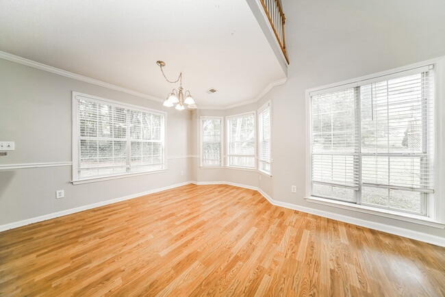 Building Photo - 23 Woodmere