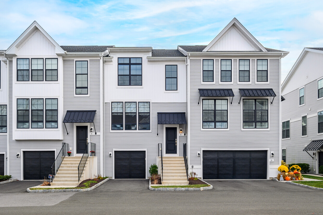 Foto principal - 8 Brentwood Cir