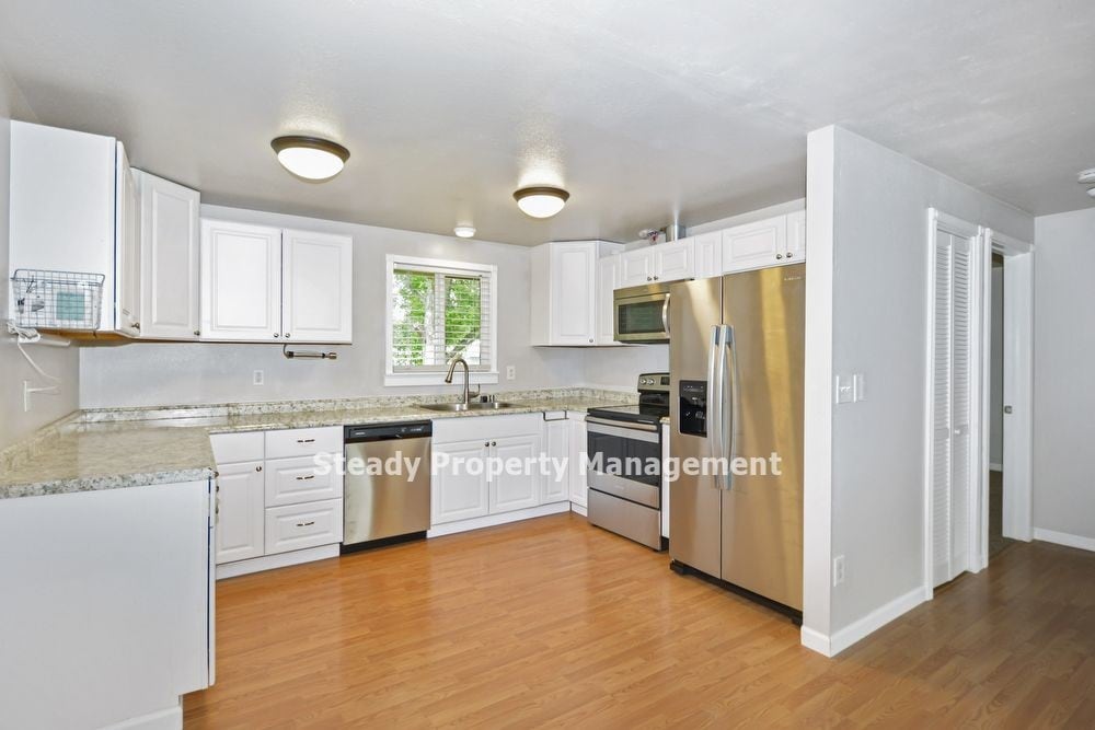 10710 30th St Ct E, Edgewood, WA 98372 Room for Rent in Edgewood, WA