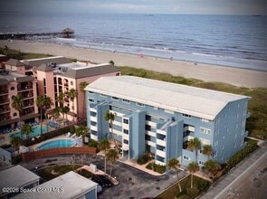 Building Photo - 5050 Ocean Beach Blvd