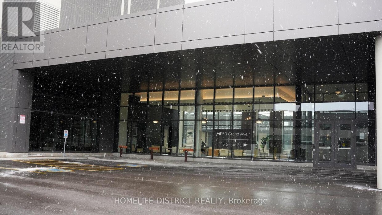 Photo principale - 50-1750 Grand Ave S