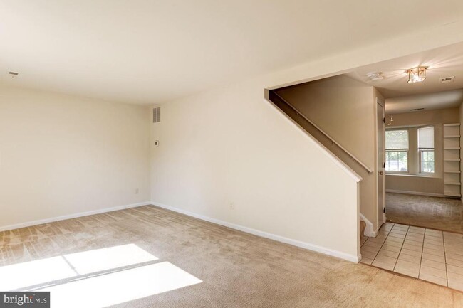 Building Photo - 4831 Green Duck Ln