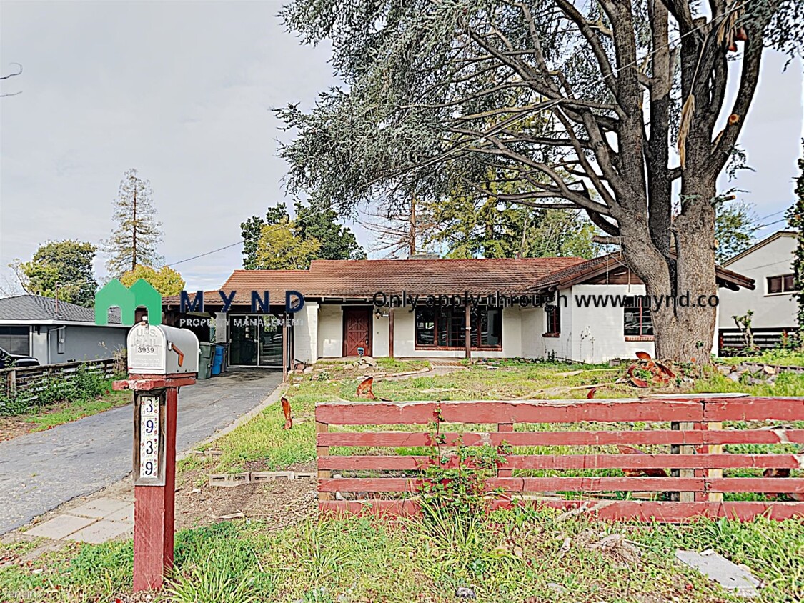 Primary Photo - 3 br, 2 bath House - 3939 Altadena Ln