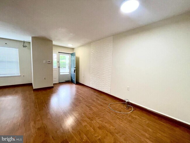 Foto del edificio - 3874 Marquis Pl