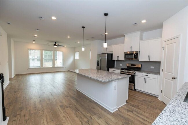 Building Photo - 1535 Brantin Dr