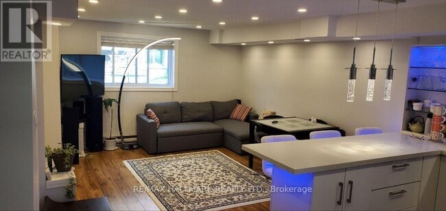 Building Photo - 928 Wayne Dr