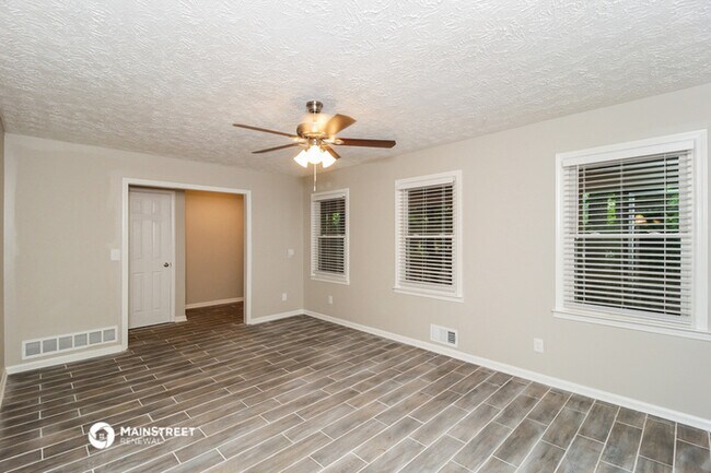 Building Photo - 34 Quail Hollow Ct
