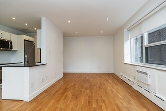 Building Photo - 263 Russell Hill Rd