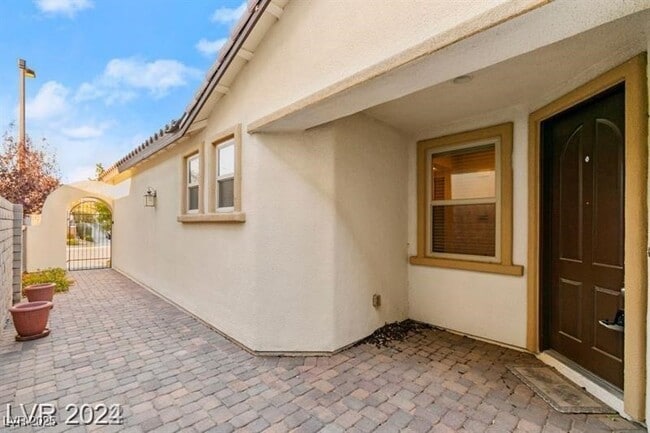 Building Photo - 12217 Pacific Cruise Ave