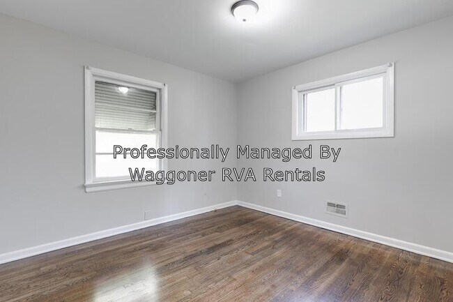 Building Photo - 811 Irby Dr
