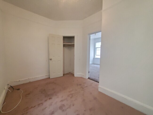 Unit 2 - 296 Claremont Ave