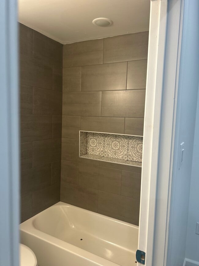 Building Photo - 12th st