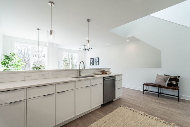 Foto del edificio - 621 Walnut Hts Dr