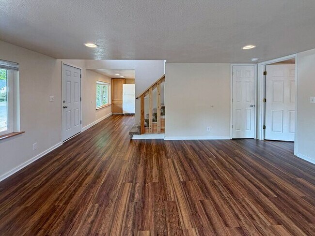 Foto del edificio - 544 W 20th Ave