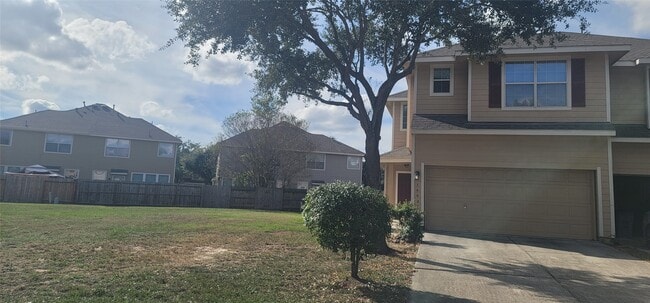 Building Photo - 14426 Mooreview Ln