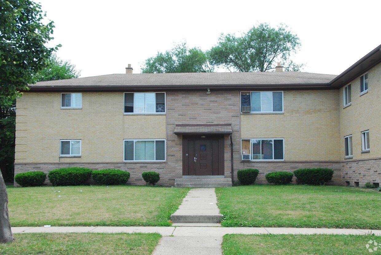 Foto del edificio - 8175-8223 W Medford Ave