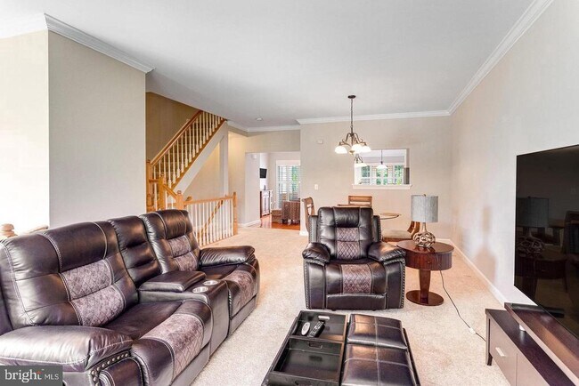 Foto del edificio - 14220 Madrigal Dr