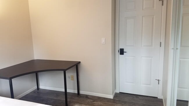 Building Photo - 4983 Wood Brook Ct