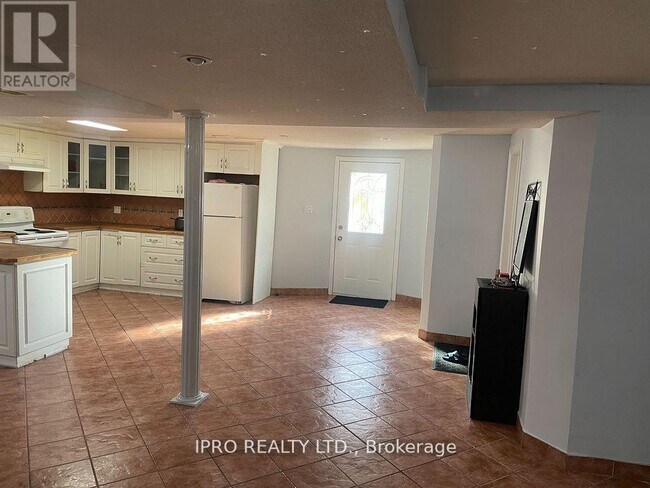 Building Photo - 824 Preston Manor Dr
