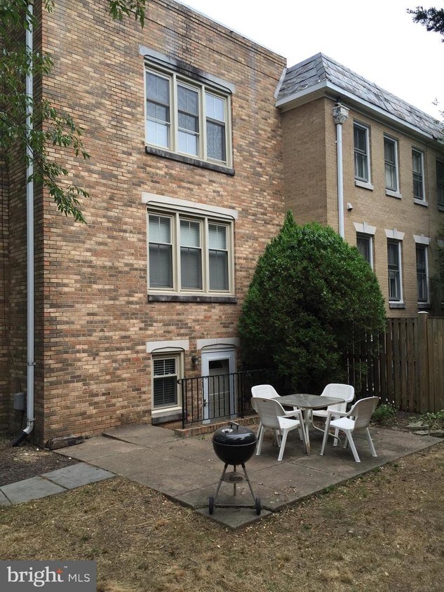 Primary Photo - 3135 14th St S
