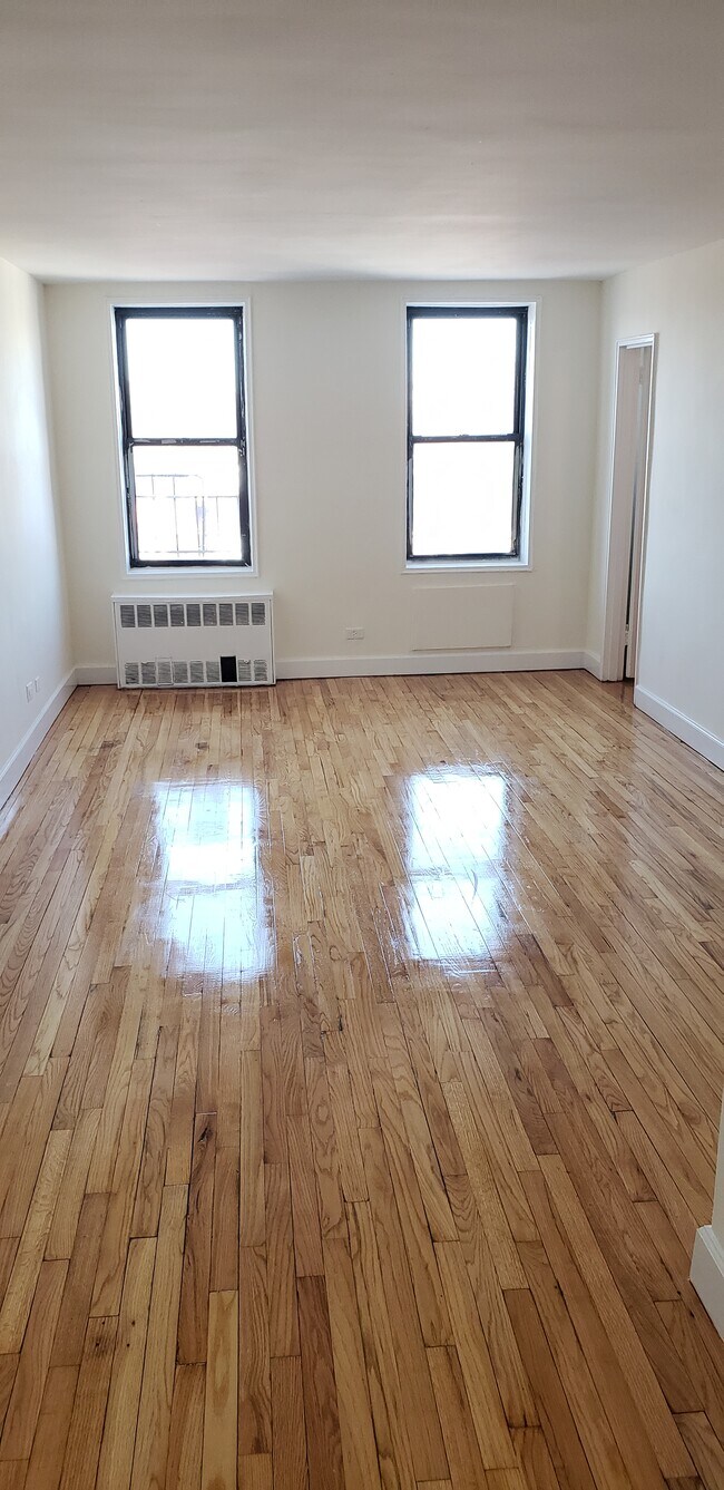 Building Photo - 2922 Nostrand Ave
