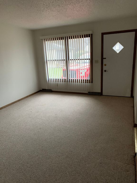 Building Photo - 2912-2914 Edelweiss