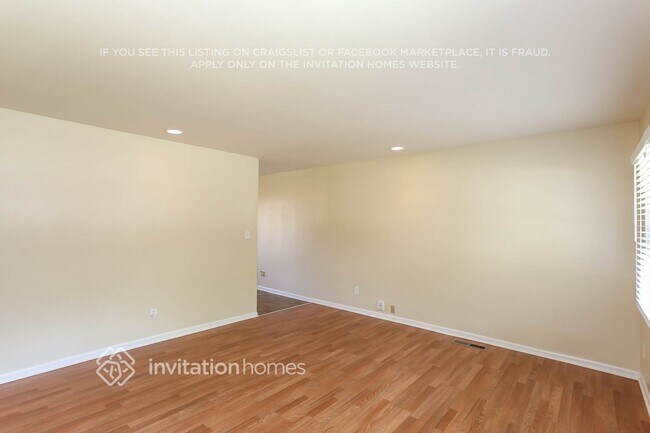 Foto del edificio - 808 Cypress Ln