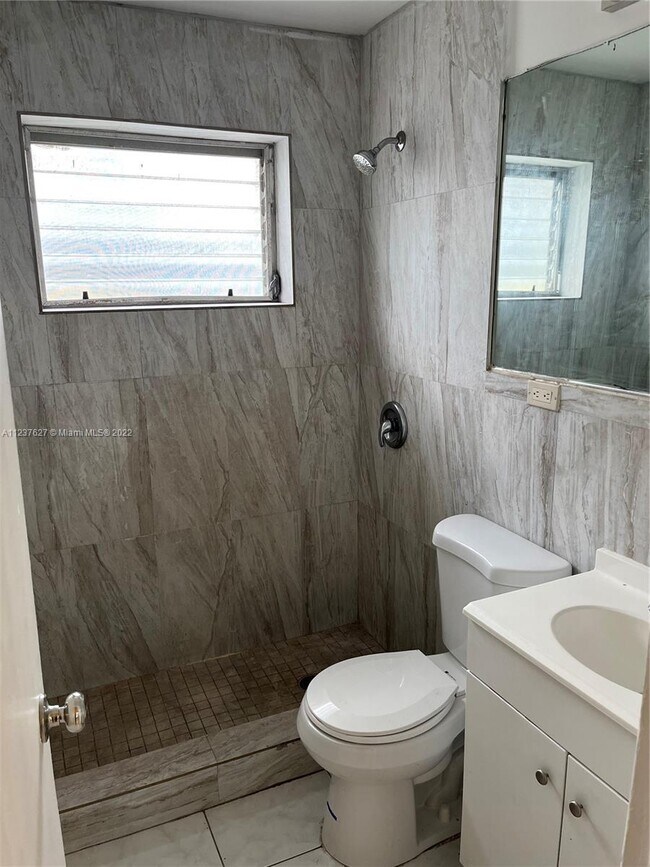 Building Photo - 6200 Dewey St