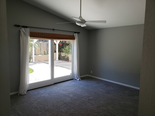 Building Photo - 3286 Avenida Anacapa