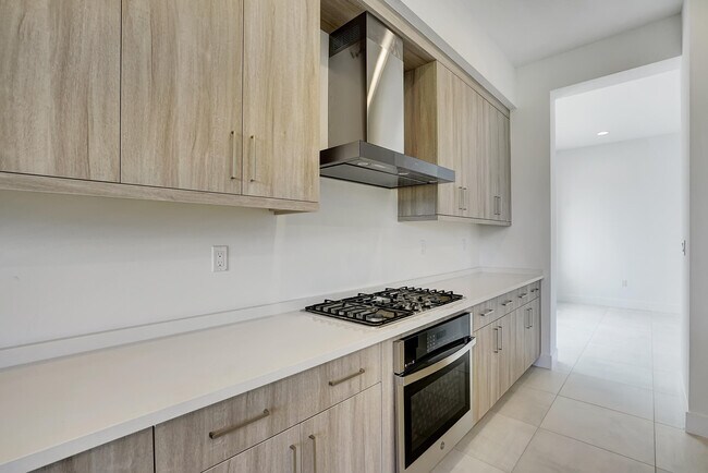 Foto del edificio - 8125 Crystal Downs Ave