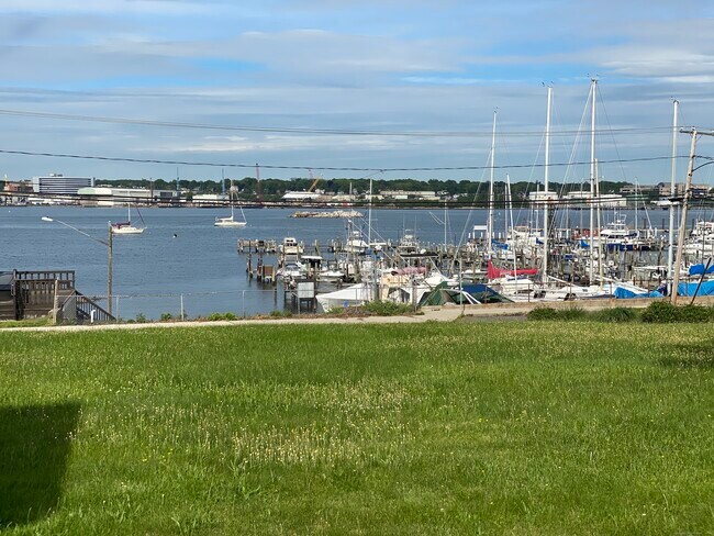 Foto del edificio - 209 Pequot Ave